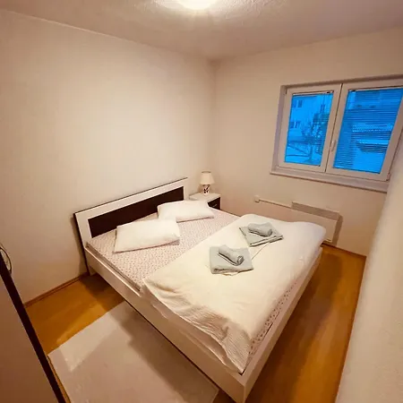 Διαμέρισμα Leo *